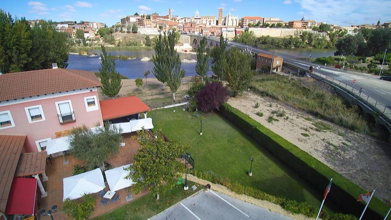 Hotel Dona Carmen Tordesilhas Exterior foto